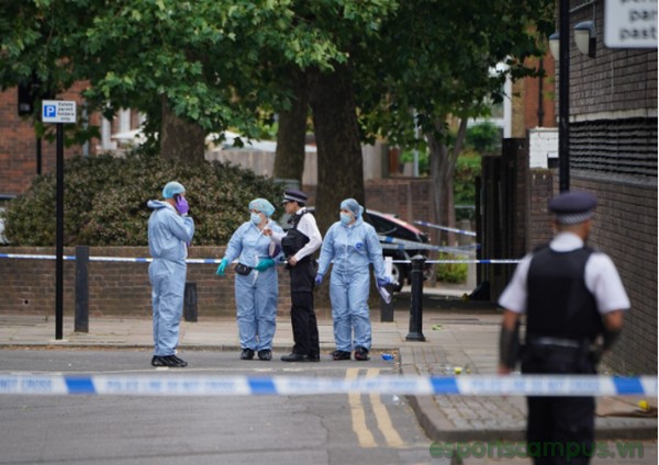 Islington Stabbing Today: Man 23 year old Knifed To Death 