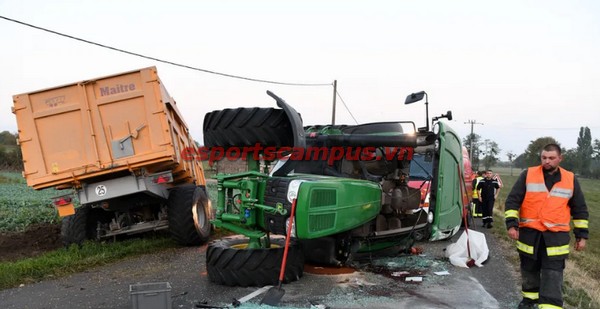 Accident Tracteur Catastrophe Pour Les Conducteurs De 16 Ans Nombreuses Personnes
